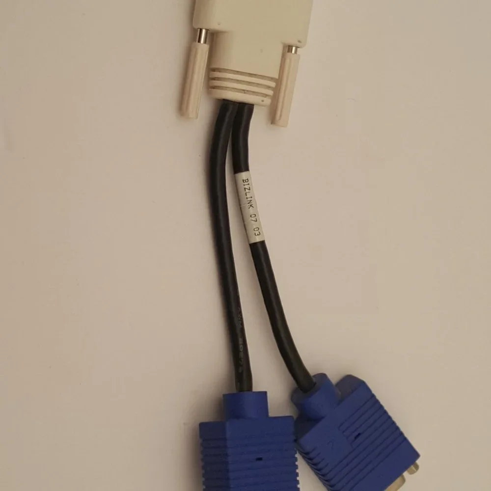 HP Bizlink DMS-59 to Dual VGA Y Video Splitter Cable HP 338285-006 Rev B USED